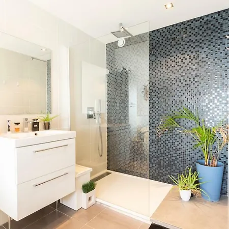 Splendid Apartment Seafront In Cagnes Sur Mer View On The Water 아파트 케인즈수르메르